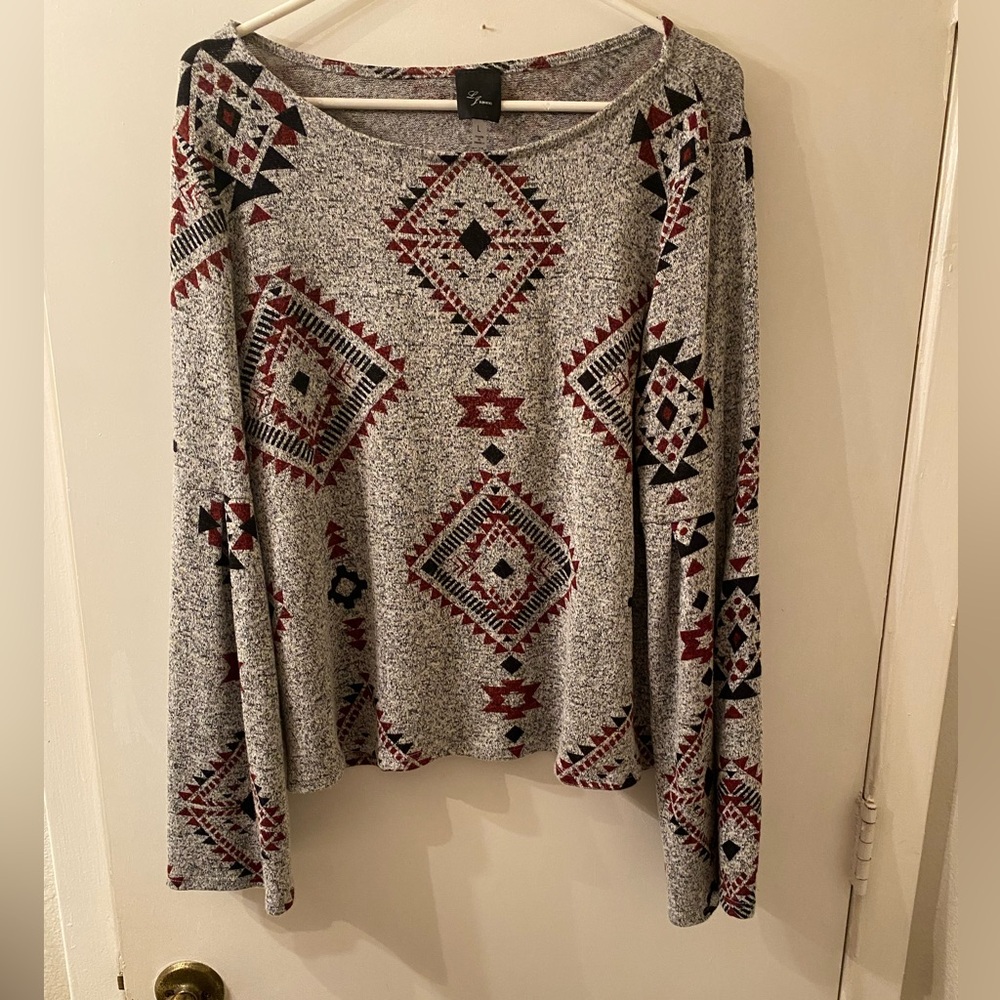 LJ Femme Aztec Print Long Sleeve Top. Extra Long Loose Sleeves. - Picture 2 of 6